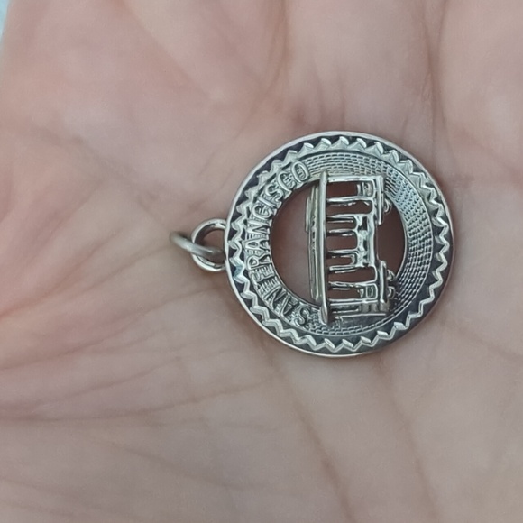 Sterling Silver Vintage San Francisco Cable Car Disc Charm - Picture 2 of 3
